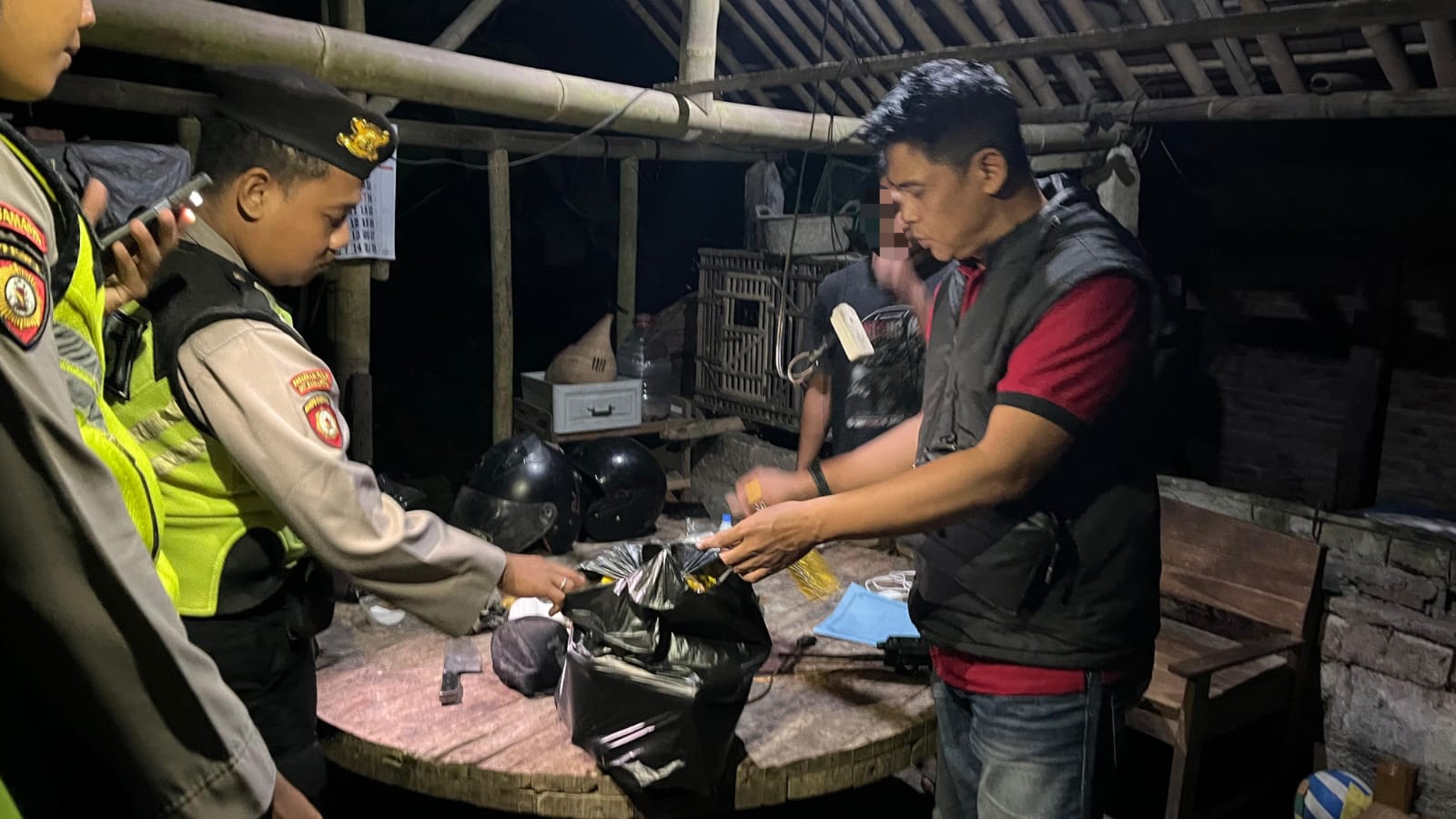 Polres Bantul Sita 36 Botol Miras Oplosan di Pajangan dan Sewon, Dua Penjual Diamankan