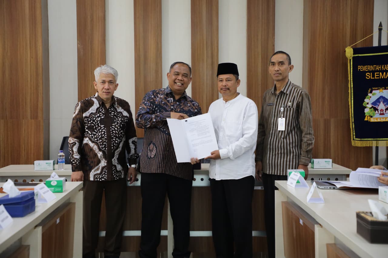 Bupati Sleman Salurkan Hibah Rp3,19 Miliar untuk Ormas dan Tempat Ibadah