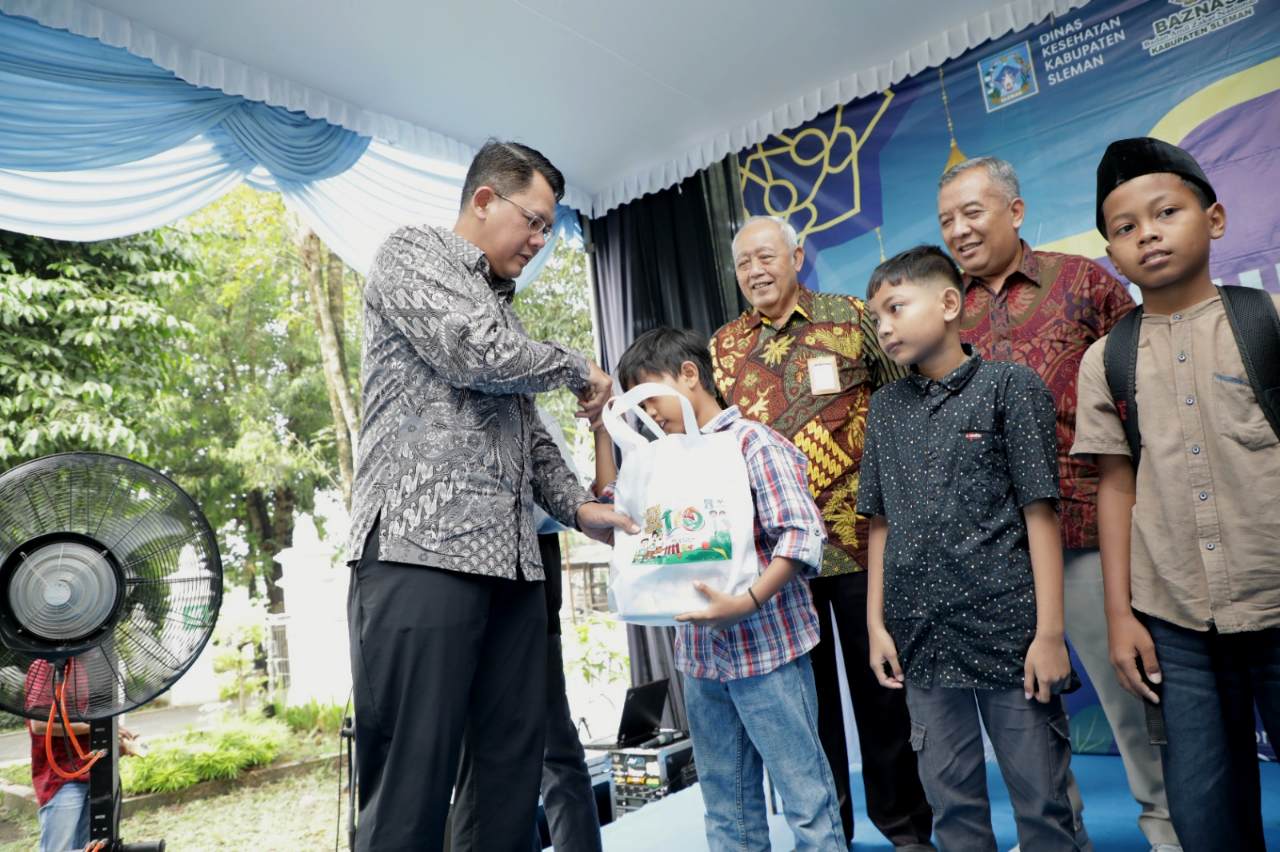 Khitanan Massal 110 Anak Warnai Hari Jadi ke-110 Kabupaten Sleman