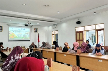 KWT Sendangtirto Belajar Formulasi Pakan untuk Tekan Biaya Ternak