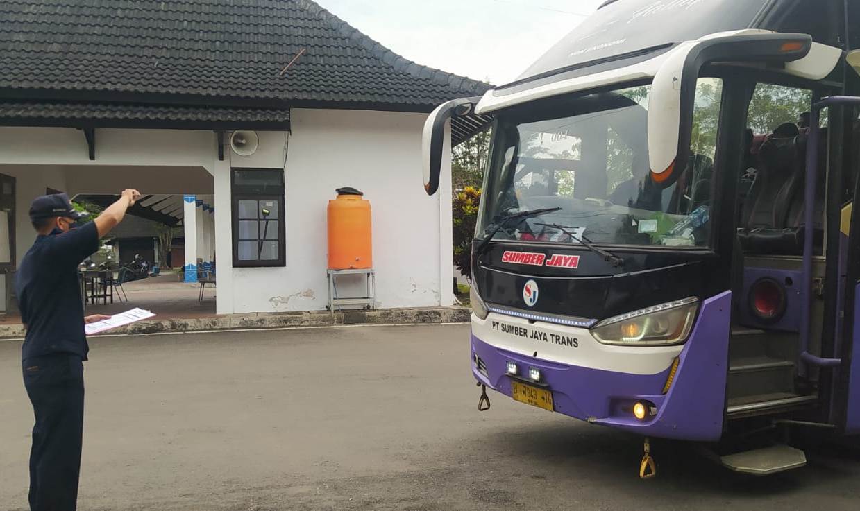 Dishub Kulonprogo - DIY Ramp Check Kendaraan Umum dan Pariwisata 