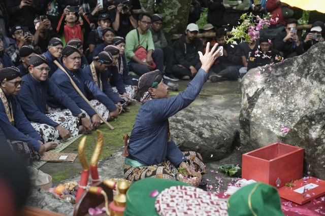 Wabup Sleman Ikuti Labuhan Merapi, Tradisi Adat yang Kian Diminati Wisatawan