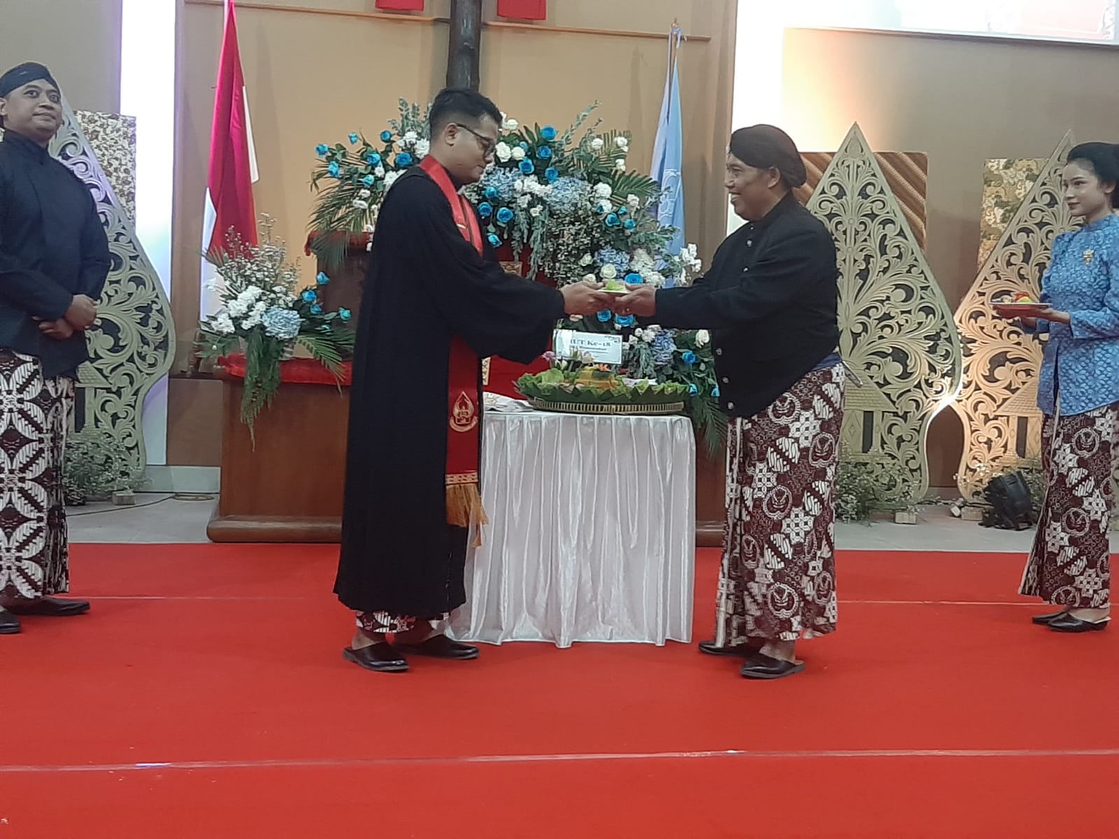 HUT Ke-18 GKJ Wonocatur dan Penahbisan Pendeta Andreas Kurnianto Berlangsung Khidmat