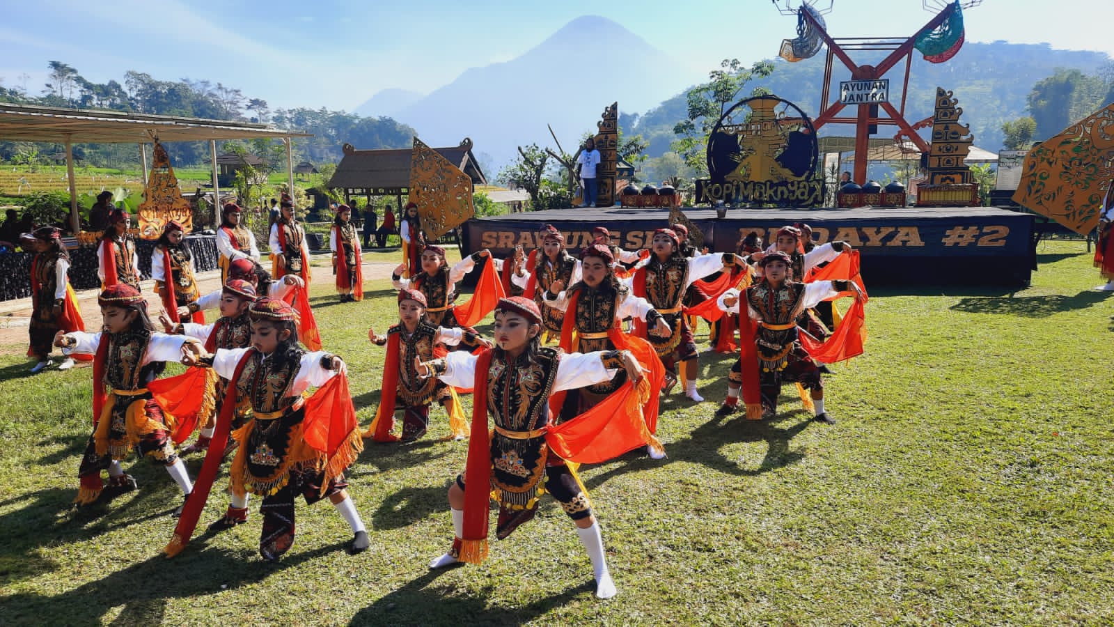 Srawung Seni Budaya Sukses Digelar di Mojokerto, Meriahkan HUT Ke-2 Sanggar Seni Kopi Maknyak
