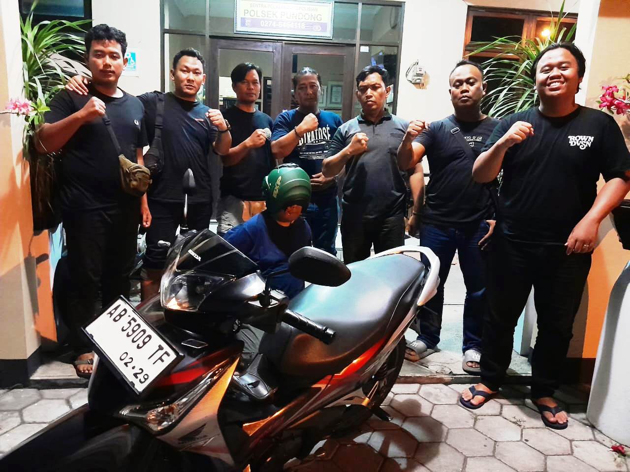 Modus Tipu Foto, Pria Gasak Uang Rp4,5 Juta Milik Lansia di Bantul