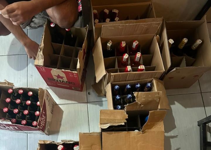 Polres Bantul Sita 115 Botol Miras Ilegal, Penjualan Online dan COD Jadi Sorotan