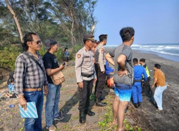 Anak 8 Tahun Hanyut Terseret Ombak di Pantai Goa Cemara Bantul, Adiknya Selamat
