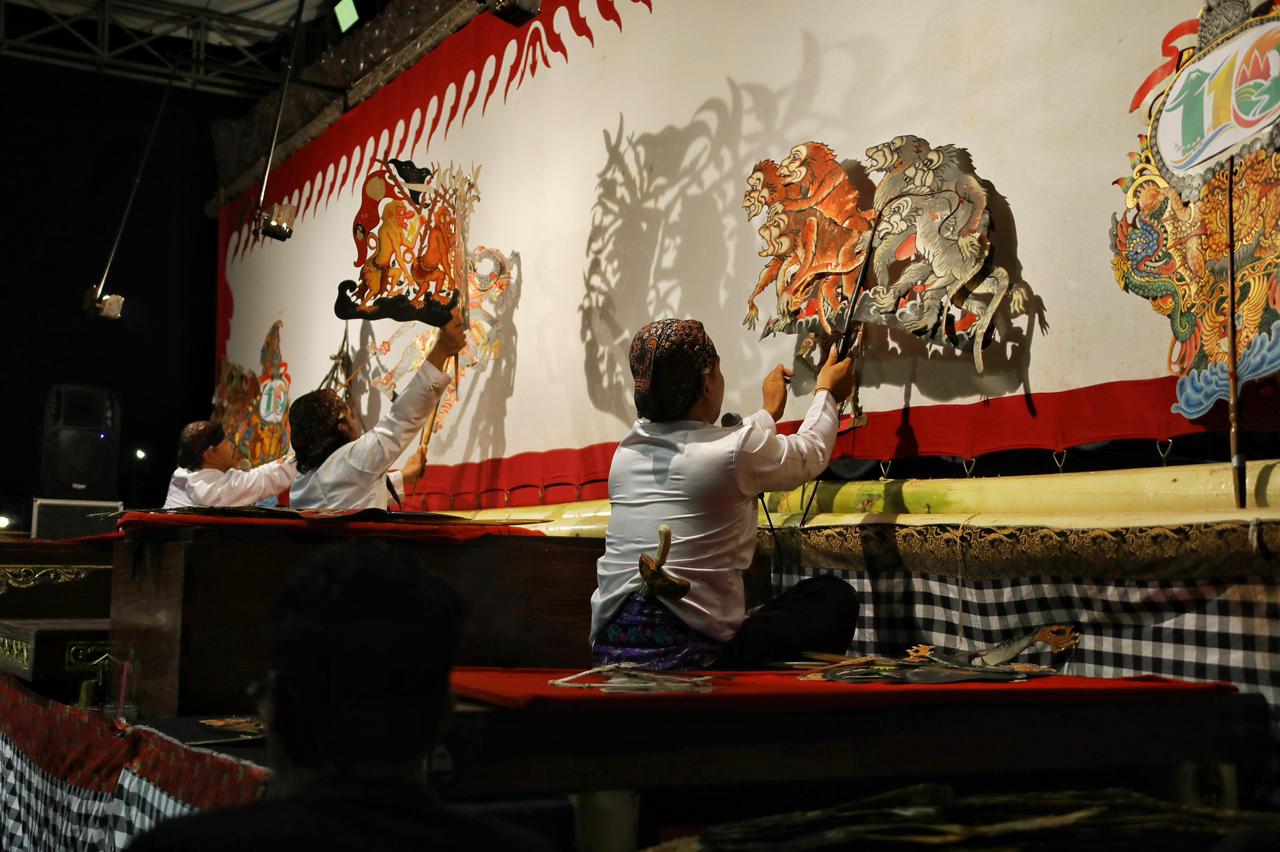 Wayang Kulit Kolosal 15 Dalang Meriahkan Hari Jadi ke-110 Kabupaten Sleman